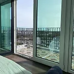 Helles Apartment Ueber Den Daechern Rostocks